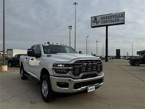 2025 RAM 2500 Tradesman Crew Cab 4x4 6'4' Box