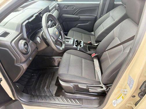 2023 Chevrolet Colorado WT