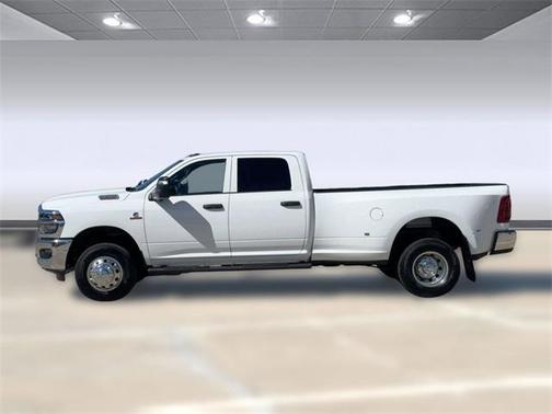 2026 RAM 3500 Tradesman Crew Cab 4x4 8' Box
