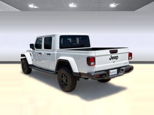 Bright White Clearcoat 2026 Jeep Gladiator Texas Trail 4x4