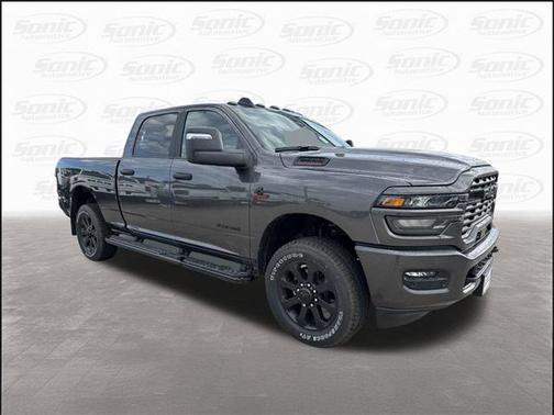 2025 RAM 2500 Big Horn Crew Cab 4x4 6'4' Box
