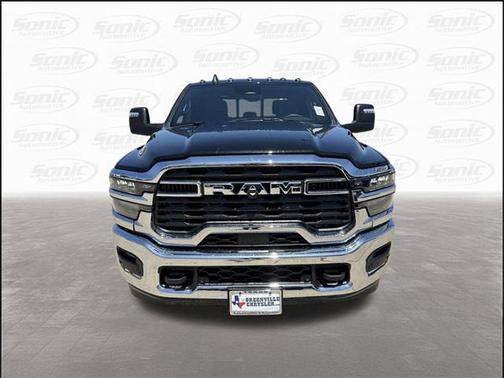 2025 RAM 2500 Tradesman Crew Cab 4x4 6'4' Box
