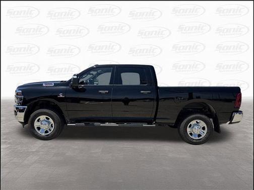 2025 RAM 2500 Tradesman Crew Cab 4x4 6'4' Box