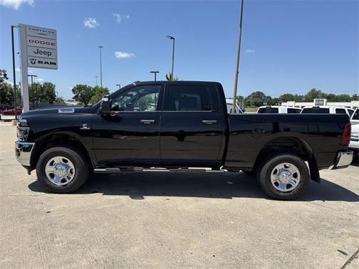 2025 RAM 2500 Tradesman Crew Cab 4x4 6'4' Box