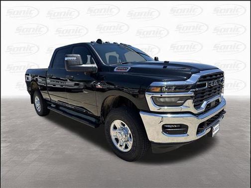 2025 RAM 2500 Tradesman Crew Cab 4x4 6'4' Box