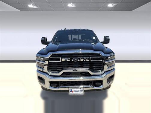 2025 RAM 2500 Tradesman Crew Cab 4x4 6'4' Box
