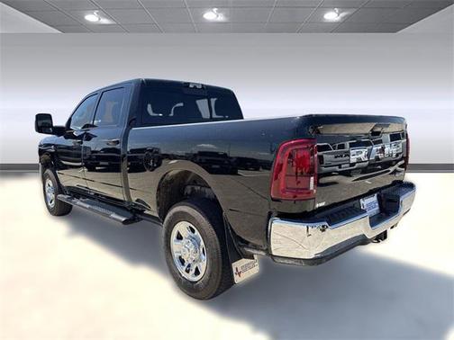 2025 RAM 2500 Tradesman Crew Cab 4x4 6'4' Box