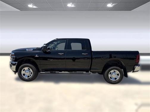 2025 RAM 2500 Tradesman Crew Cab 4x4 6'4' Box