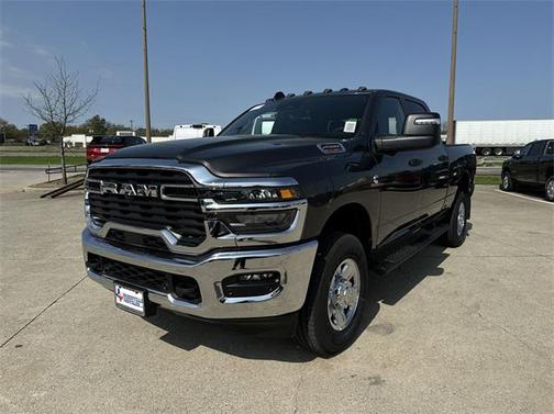 2025 RAM 2500 Tradesman Crew Cab 4x4 6'4' Box