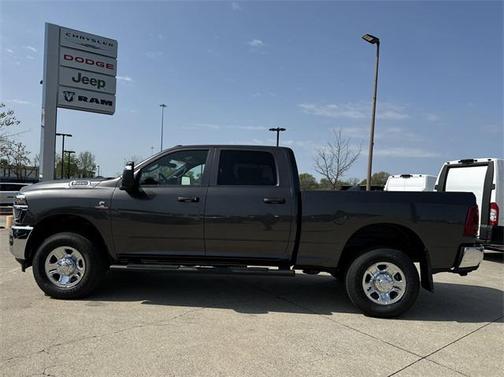 2025 RAM 2500 Tradesman Crew Cab 4x4 6'4' Box