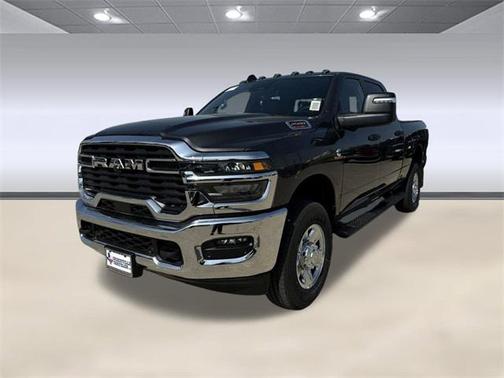 2025 RAM 2500 Tradesman Crew Cab 4x4 6'4' Box