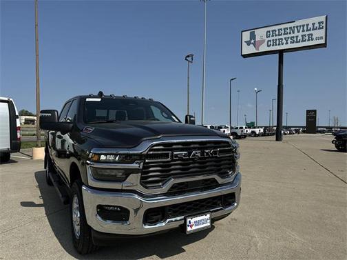 2025 RAM 2500 Tradesman Crew Cab 4x4 6'4' Box