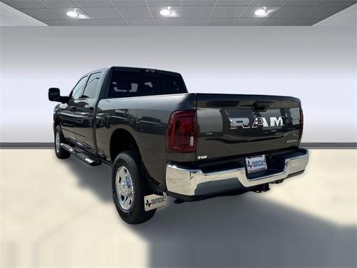 2025 RAM 2500 Tradesman Crew Cab 4x4 6'4' Box