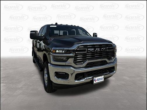 2025 RAM 2500 Tradesman Crew Cab 4x4 6'4' Box