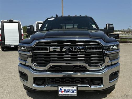 2025 RAM 2500 Tradesman Crew Cab 4x4 6'4' Box
