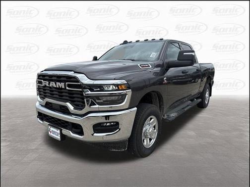 2025 RAM 2500 Tradesman Crew Cab 4x4 6'4' Box