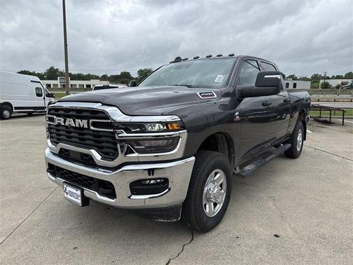 2025 RAM 2500 Tradesman Crew Cab 4x4 6'4' Box