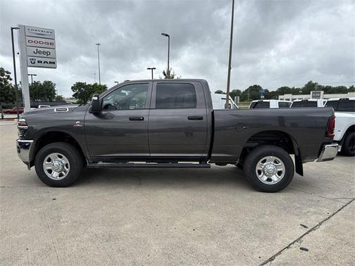 2025 RAM 2500 Tradesman Crew Cab 4x4 6'4' Box