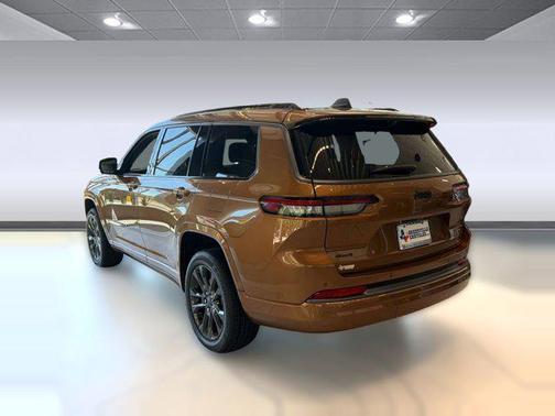 Copper Shino Metallic Clearcoat 2026 Jeep Grand Cherokee L Limited