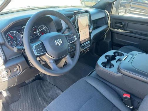 2026 RAM 3500 Tradesman Crew Cab 4x4 8' Box