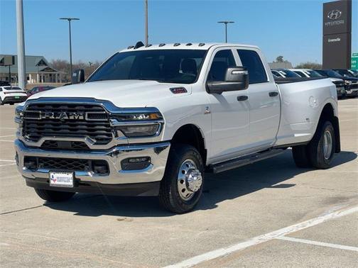 2026 RAM 3500 Tradesman Crew Cab 4x4 8' Box