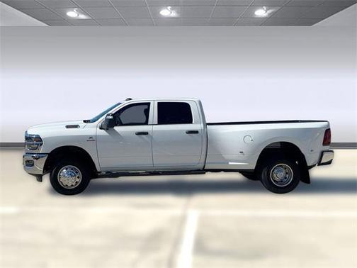 2026 RAM 3500 Tradesman Crew Cab 4x4 8' Box
