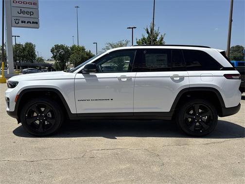 2025 Jeep Grand Cherokee Altitude