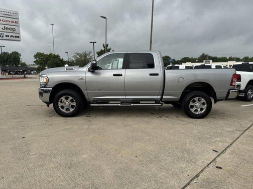 2023 RAM 2500 Big Horn Crew Cab 4x4 6'4' Box