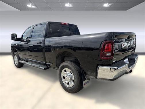 2025 RAM 2500 Tradesman Crew Cab 4x4 6'4' Box