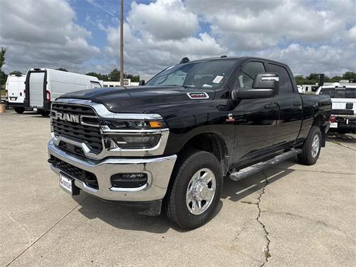 2025 RAM 2500 Tradesman Crew Cab 4x4 6'4' Box