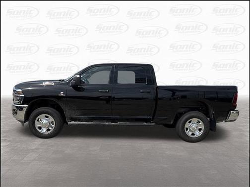 2025 RAM 2500 Tradesman Crew Cab 4x4 6'4' Box