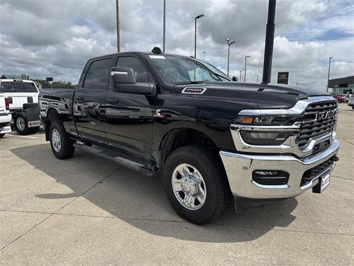 2025 RAM 2500 Tradesman Crew Cab 4x4 6'4' Box