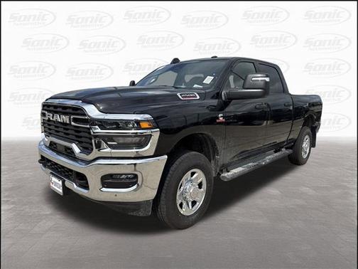 2025 RAM 2500 Tradesman Crew Cab 4x4 6'4' Box