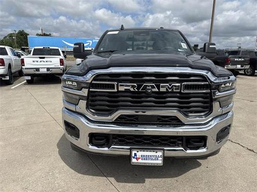 2025 RAM 2500 Tradesman Crew Cab 4x4 6'4' Box