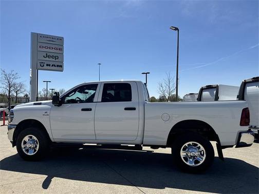 2025 RAM 2500 Tradesman Crew Cab 4x4 6'4' Box