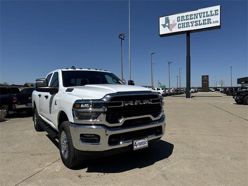 2025 RAM 2500 Tradesman Crew Cab 4x4 6'4' Box
