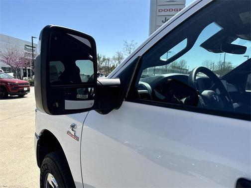 2025 RAM 2500 Tradesman Crew Cab 4x4 6'4' Box