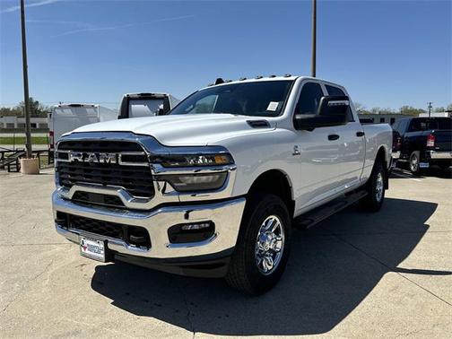2025 RAM 2500 Tradesman Crew Cab 4x4 6'4' Box