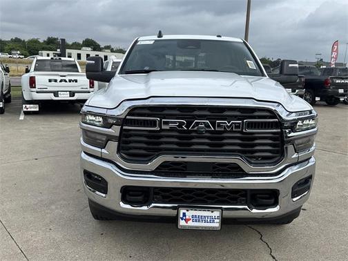 2025 RAM 2500 Tradesman Crew Cab 4x4 6'4' Box