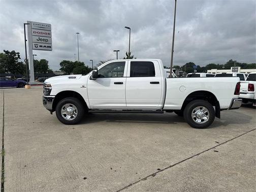 2025 RAM 2500 Tradesman Crew Cab 4x4 6'4' Box