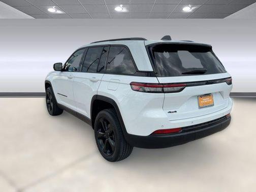 2022 Jeep Grand Cherokee Altitude