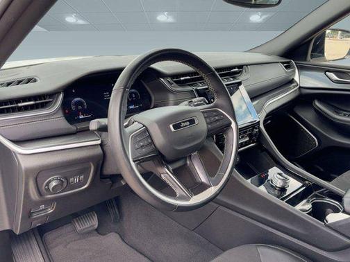 2022 Jeep Grand Cherokee Altitude