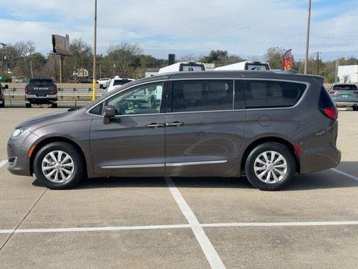 2018 Chrysler Pacifica Touring-L