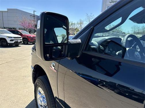 2025 RAM 2500 Tradesman Crew Cab 4x4 6'4' Box
