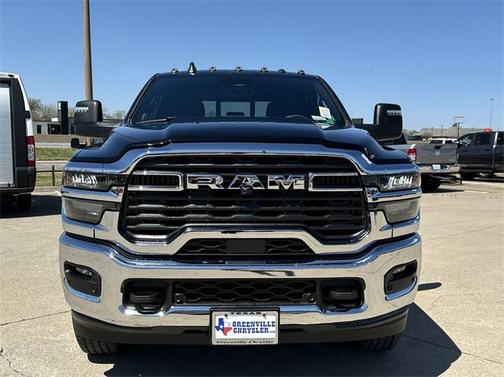 2025 RAM 2500 Tradesman Crew Cab 4x4 6'4' Box