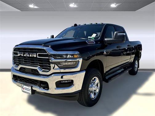 2025 RAM 2500 Tradesman Crew Cab 4x4 6'4' Box