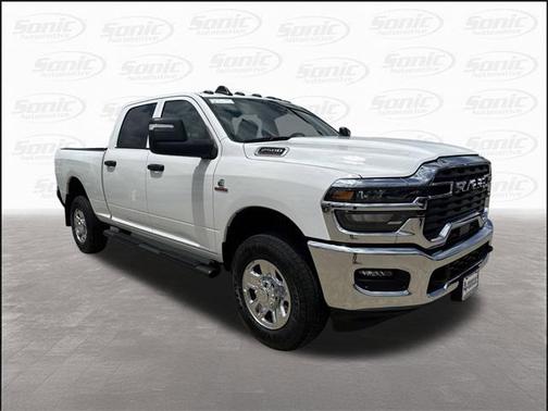 2025 RAM 2500 Tradesman Crew Cab 4x4 6'4' Box