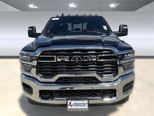 2025 RAM 2500 Tradesman Crew Cab 4x4 6'4' Box