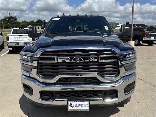 2025 RAM 2500 Tradesman Crew Cab 4x4 6'4' Box