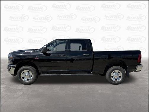 2025 RAM 2500 Tradesman Crew Cab 4x4 6'4' Box